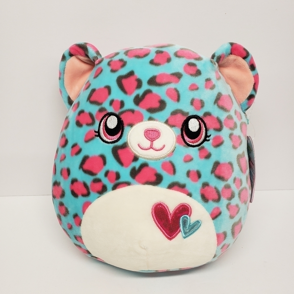 Squishmallows 8" Chelsea Cheetah Blue Pink Spots Hearts 2021 Animal Plush